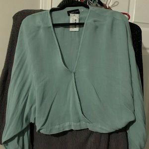 Cropped long sleeve top